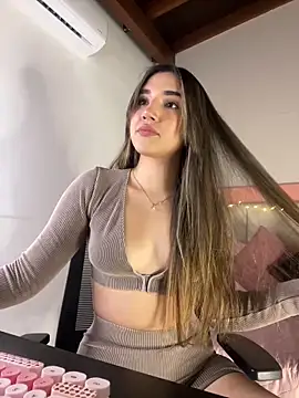 AniiRose online show from 10-13-25, 01:38