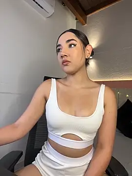 AniiRose online show from 11-15-25, 07:10