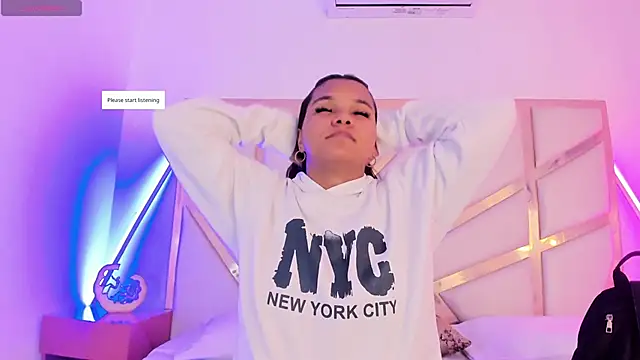 Snapshot of Carolina_Evanss chatting on 11-23-25, 11:43 Carolina Evanss online show from 11-23-25, 11:43