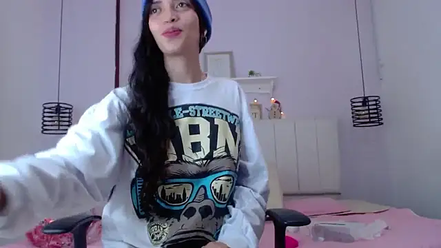 Snapshot of dholcee chatting on 12-20-24, 08:23 dholcee online show from 12-20-24, 08:23