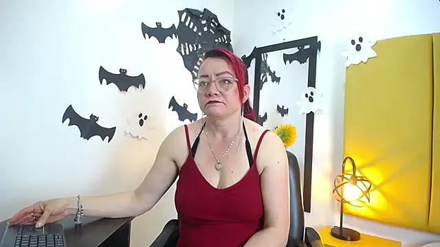 Lupiita223 online show from 10-22-25, 12:49