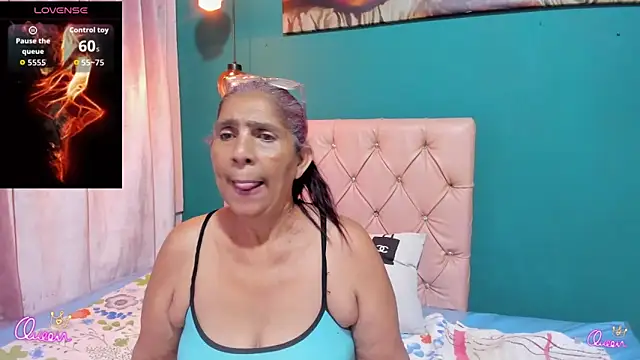 Snapshot of renata_milf_ chatting on 05-14-26, 12:01 renata milf online show from 05-14-26, 12:01