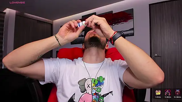 Snapshot of nick_klaus chatting on 02-25-26, 09:57 nick klaus online show from 02-25-26, 09:57