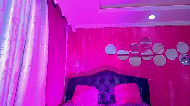 TiffanyMackensyy online show from 03-19-26, 01:53