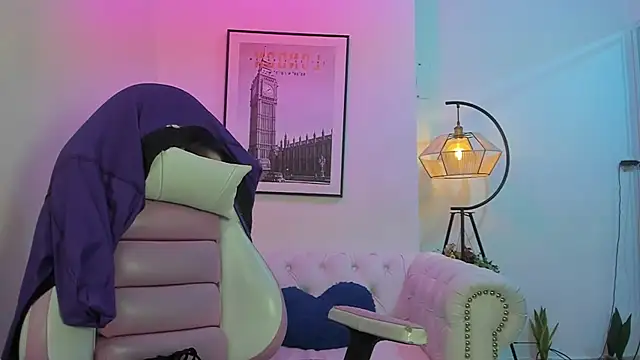 Theia moon online show from 02-08-25, 12:39