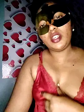 Snapshot of RomeoJuliet345 chatting on 01-24-25, 10:51 RomeoJuliet345 online show from 01-24-25, 10:51