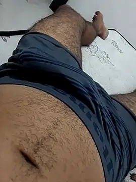 Leleko1997 online show from 10-30-25, 03:19