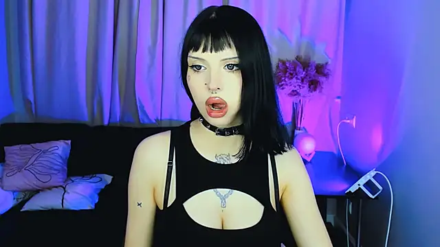 Snapshot of Barbara_xKiss chatting on 01-13-25, 05:33 Barbara xKiss online show from 01-13-25, 05:33