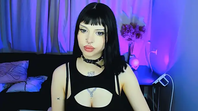 Snapshot of Barbara_xKiss chatting on 01-13-25, 08:37 Barbara xKiss online show from 01-13-25, 08:37