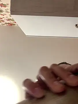 MiraMiss online show from 12-14-25, 08:52