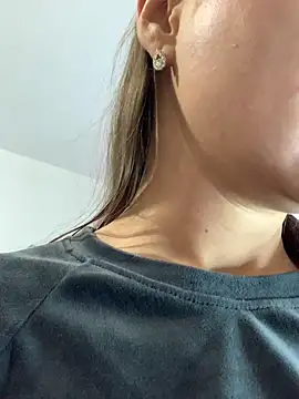 MiraMiss online show from 12-18-25, 08:09