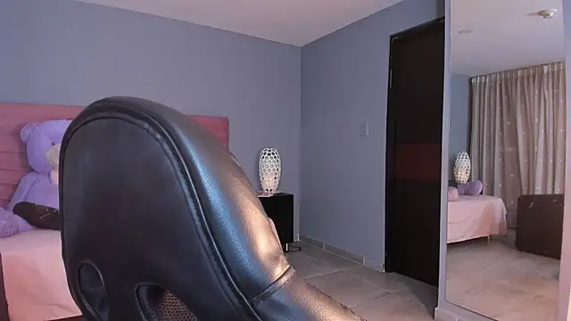 RAVENDIPAUL online show from 09-18-25, 03:08