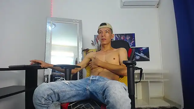 Favel Gomez7 online show from 03-22-25, 10:59