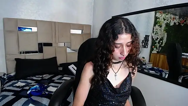 Queenjenn   online show from 01-14-25, 02:43