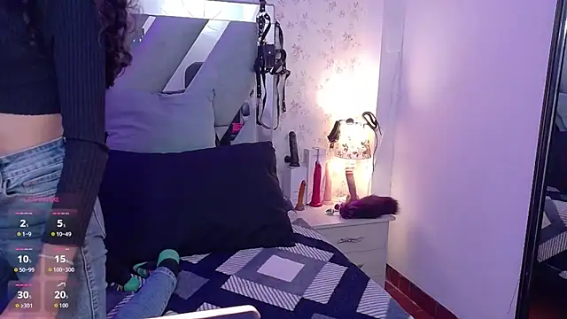 Queenjenn   online show from 02-25-26, 06:34