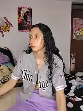 Snapshot of Queenjenn__ chatting on 05-29-26, 07:45 Queenjenn online show from 05-29-26, 07:45