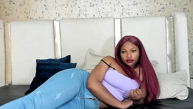 Snapshot of Candy_Bony chatting on 03-07-25, 09:59 Candy Bony online show from 03-07-25, 09:59