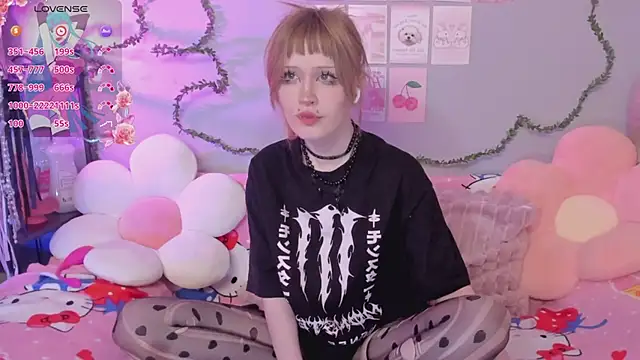 Snapshot of EvaStevs chatting on 04-29-26, 09:43 EvaStevs online show from 04-29-26, 09:43