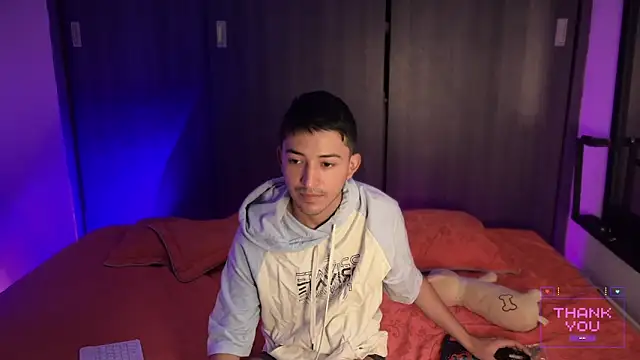 Snapshot of khonsu_s chatting on 12-10-24, 01:32 khonsu s online show from 12-10-24, 01:32