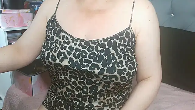 Snapshot of maturepriscila chatting on 06-23-26, 12:58 maturepriscila online show from 06-23-26, 12:58