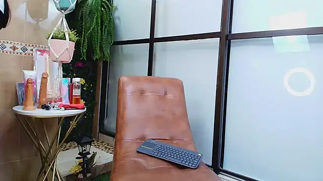 MeganCruzGB online show from 02-14-25, 07:23