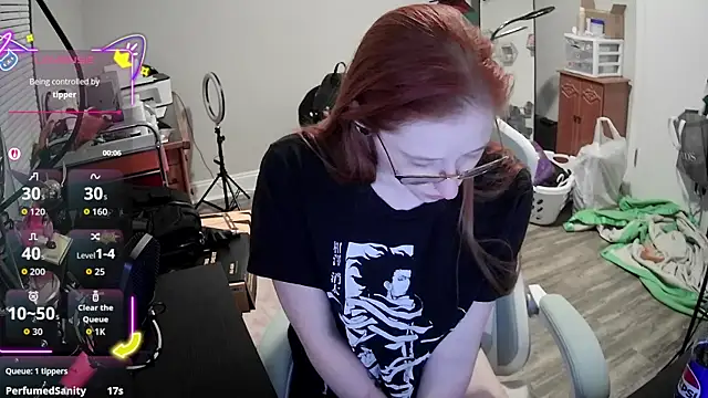 Snapshot of LilyFoxxx chatting on 09-17-25, 03:30 LilyFoxxx online show from 09-17-25, 03:30