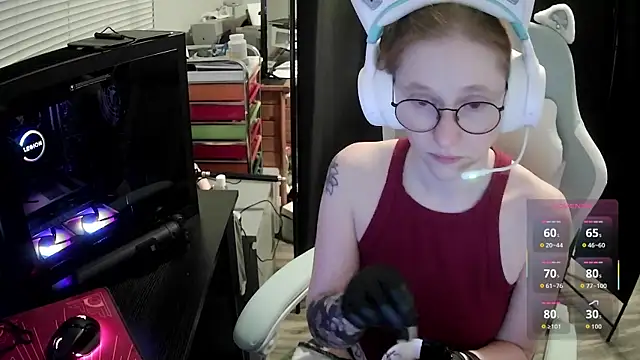 Snapshot of LilyFoxxx chatting on 06-22-26, 05:15 LilyFoxxx online show from 06-22-26, 05:15
