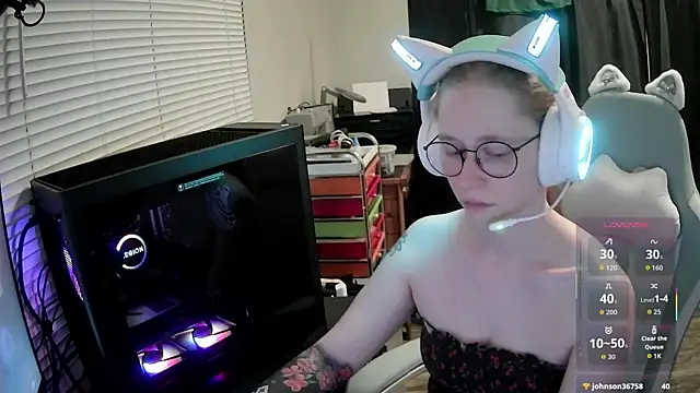 Snapshot of LilyFoxxx chatting on 07-20-26, 05:11 LilyFoxxx online show from 07-20-26, 05:11