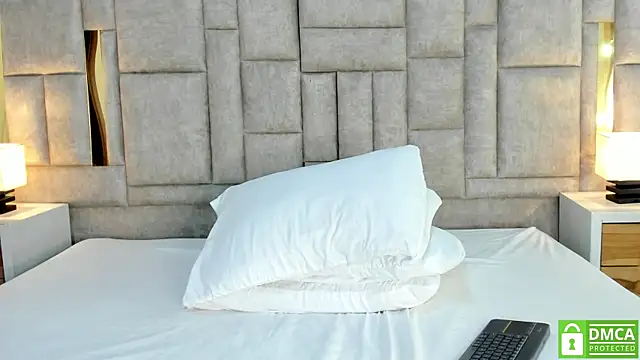 valtira nova online show from 03-28-26, 08:08