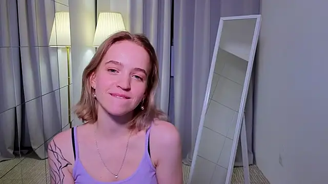 Snapshot of lolly_pie chatting on 12-03-24, 08:28 lolly pie online show from 12-03-24, 08:28