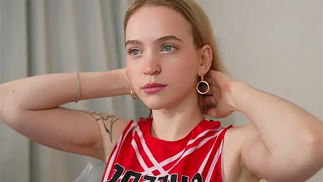 Snapshot of lolly_pie chatting on 12-05-24, 03:50 lolly pie online show from 12-05-24, 03:50