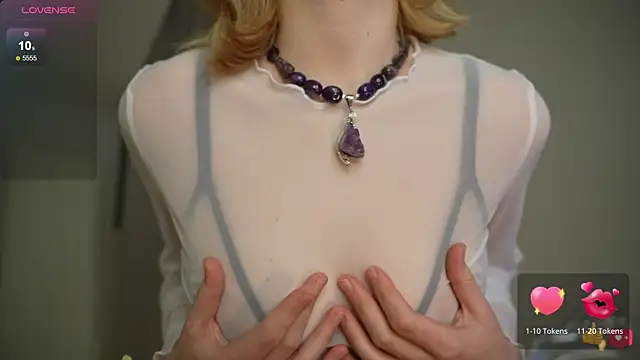 Snapshot of lolly_pie chatting on 01-06-25, 03:29 lolly pie online show from 01-06-25, 03:29