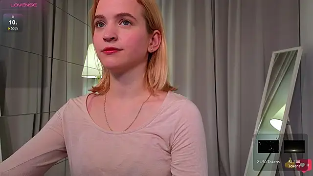 Snapshot of lolly_pie chatting on 01-31-25, 05:21 lolly pie online show from 01-31-25, 05:21