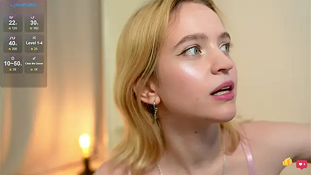 Snapshot of lolly_pie chatting on 02-28-25, 07:46 lolly pie online show from 02-28-25, 07:46