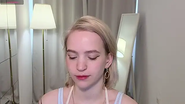 Snapshot of lolly_pie chatting on 03-09-25, 08:51 lolly pie online show from 03-09-25, 08:51