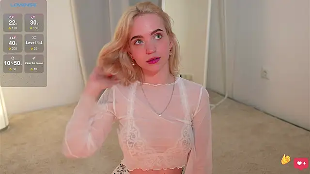 Snapshot of lolly_pie chatting on 03-21-25, 06:29 lolly pie online show from 03-21-25, 06:29