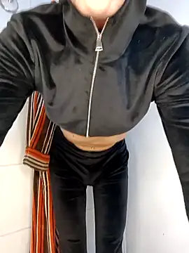 Skinnyshiny boy online show from 01-07-26, 12:51