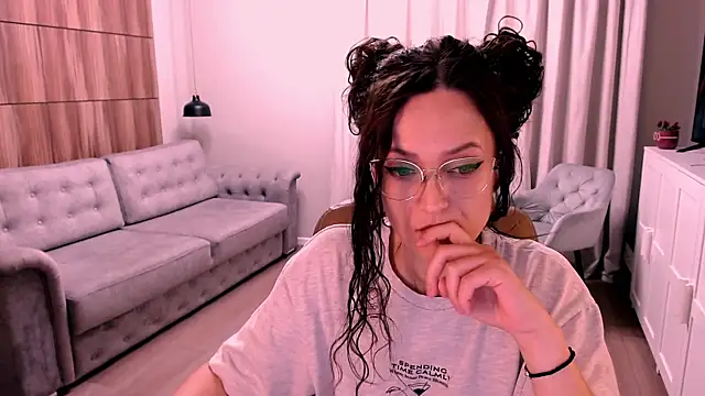 Amazingeyes88 online show from 06-16-26, 11:35