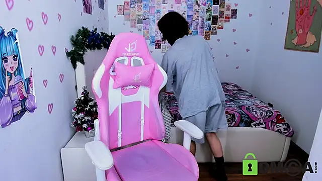 Snapshot of ElizaNik_ chatting on 12-23-24, 03:40 ElizaNik online show from 12-23-24, 03:40