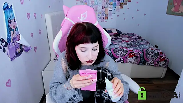 Snapshot of ElizaNik_ chatting on 01-30-25, 10:41 ElizaNik online show from 01-30-25, 10:41