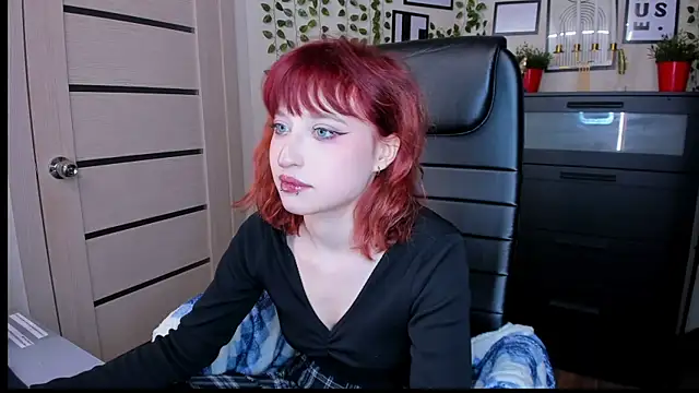 Snapshot of ElizaNik_ chatting on 04-25-26, 10:40 ElizaNik online show from 04-25-26, 10:40