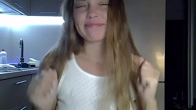 Lucky Anna online show from 12-22-25, 03:25