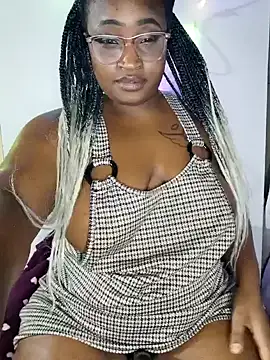 Snapshot of TheeNicole chatting on 03-08-25, 10:45 TheeNicole online show from 03-08-25, 10:45