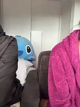 Snapshot of bbzinharosa chatting on 11-17-25, 09:15 bbzinharosa online show from 11-17-25, 09:15