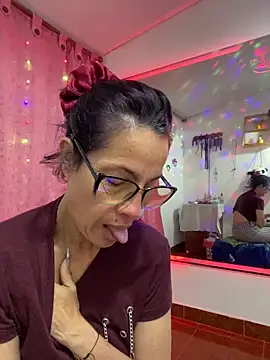 Snapshot of Goddess-Love- chatting on 12-04-25, 09:18 Goddess-Love- online show from 12-04-25, 09:18