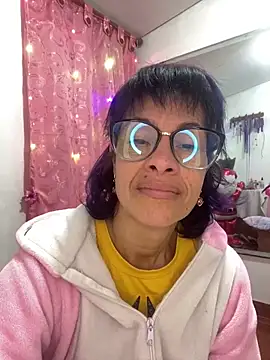 Snapshot of Goddess-Love- chatting on 12-18-25, 09:26 Goddess-Love- online show from 12-18-25, 09:26