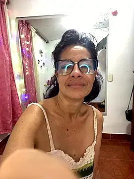 Snapshot of Goddess-Love- chatting on 01-10-26, 09:22 Goddess-Love- online show from 01-10-26, 09:22