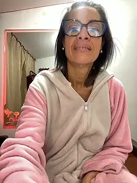 Snapshot of Goddess-Love- chatting on 06-21-26, 09:12 Goddess-Love- online show from 06-21-26, 09:12