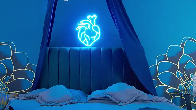 Snapshot of Lunamistyc chatting on 10-13-25, 07:58 Lunamistyc online show from 10-13-25, 07:58