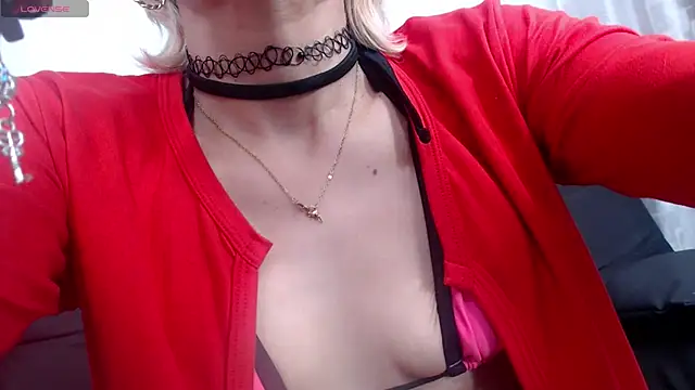 Snapshot of ariana_crazzy chatting on 01-15-25, 09:13 ariana crazzy online show from 01-15-25, 09:13